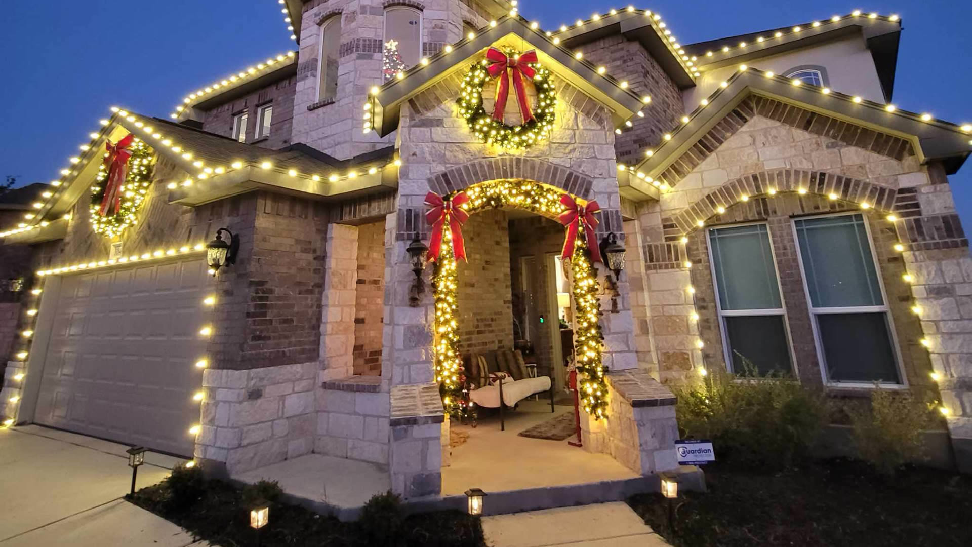 Texas Holiday Lighting and Pressure Washing